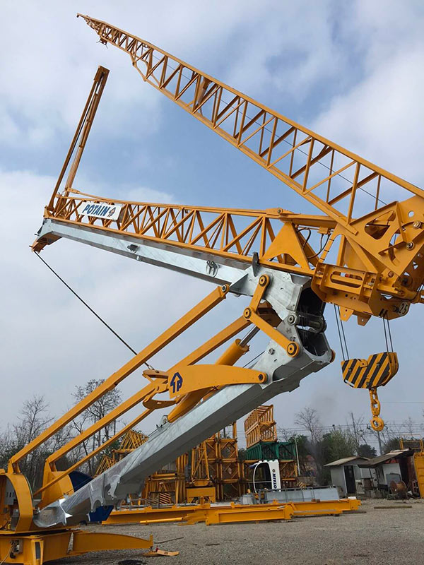 Self-erecting crane POTAIN IGO 36